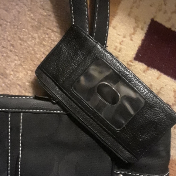 Coach purse w/small wallet pouch - Picture 3 of 8